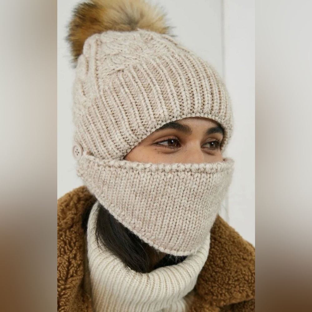 NWT Cozy Cream Knit Beanie and Face Cover Set